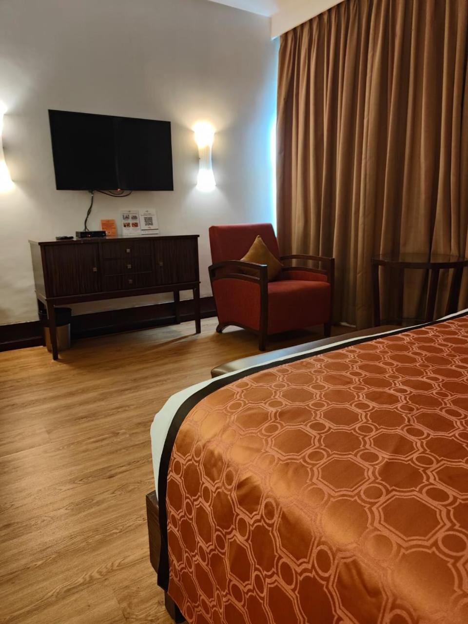 Pride Hotel, Csennai Kültér fotó
